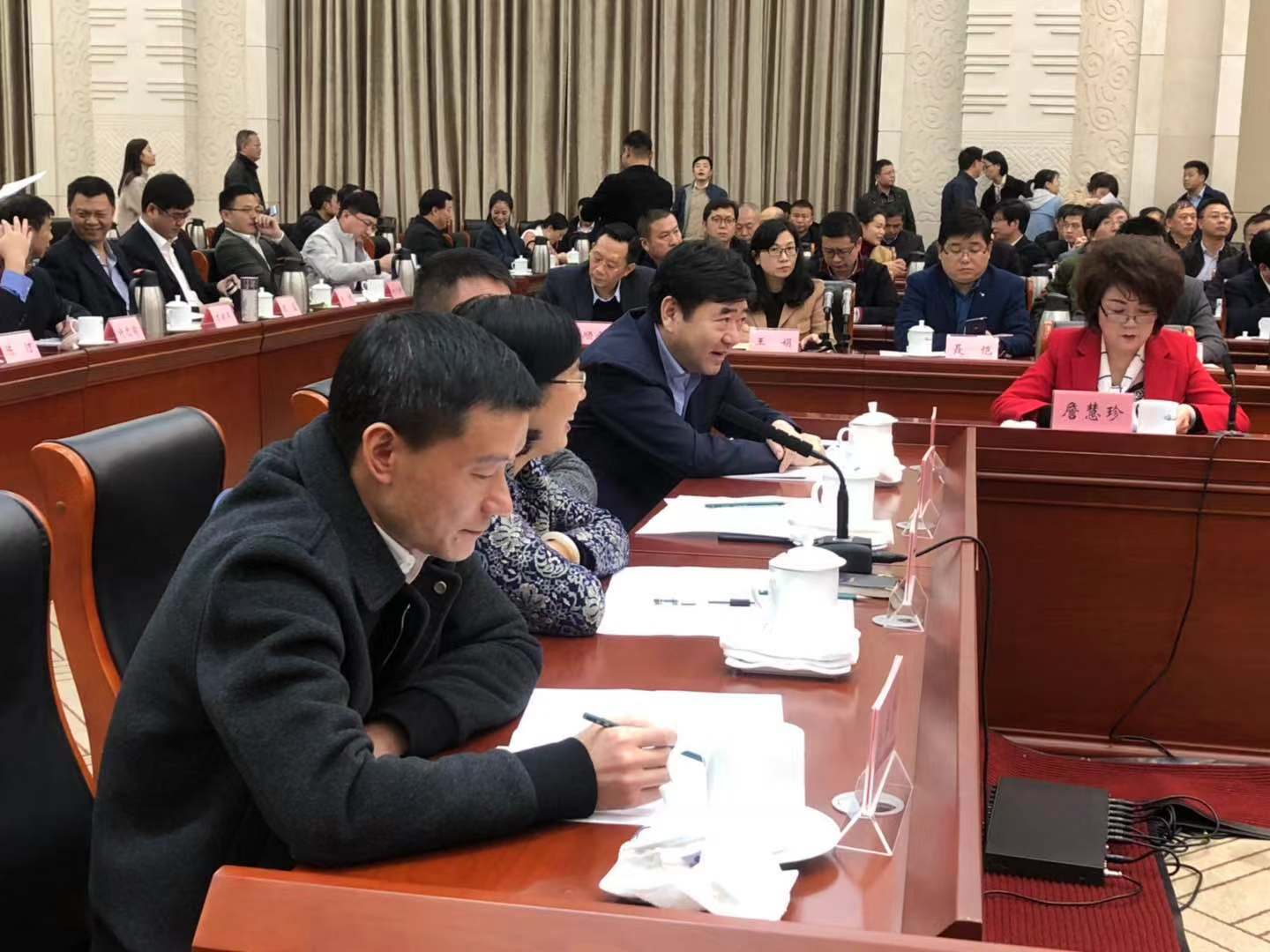 徐丰贤董事长出席江西省民营企业家座谈会